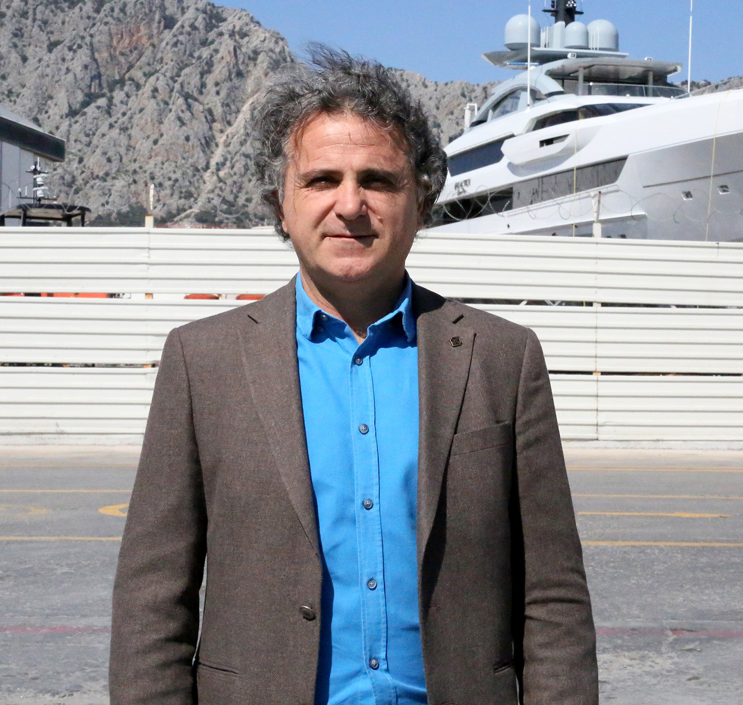 A N T A L Y A D A N 25 Y I L D A D U N Y A Y A 2 M I L Y A R D O 1027164 304813