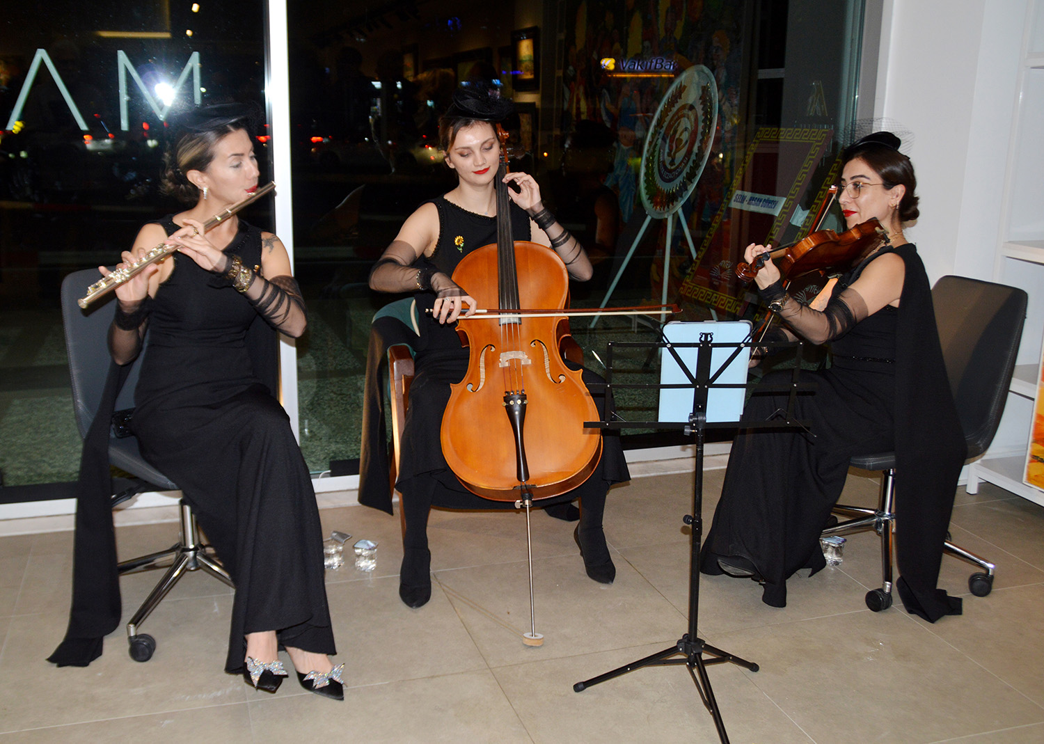 A N T A L Y A Y A M O D E R N G A L E R I 1034567 307010