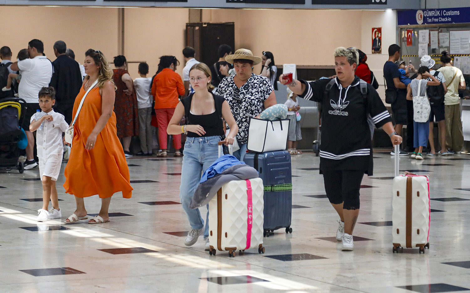 A N T A L Y A Y A T A T I L E G E L E N I N G I L I Z V E P O L O N 1038471 308196