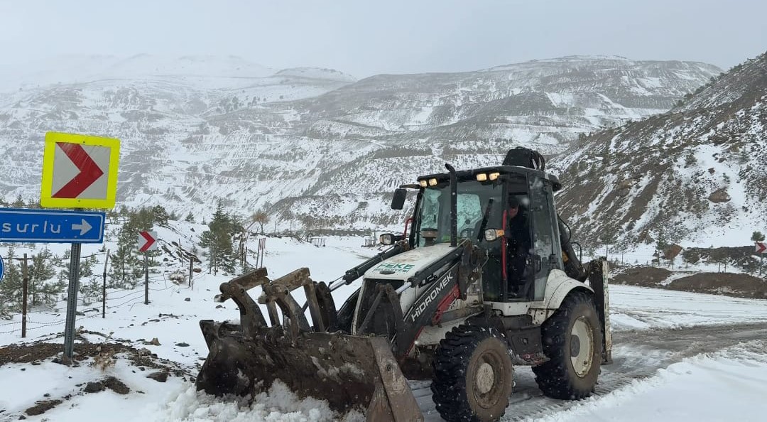 Adana’’da Yılı Ilk Kar Yağışı Geldi. (3)