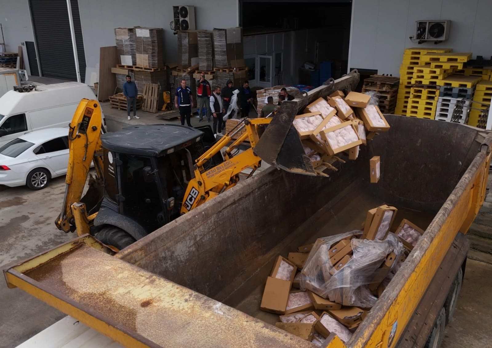 Aksu’da 25 Ton Ürün Imha Edildi (1)