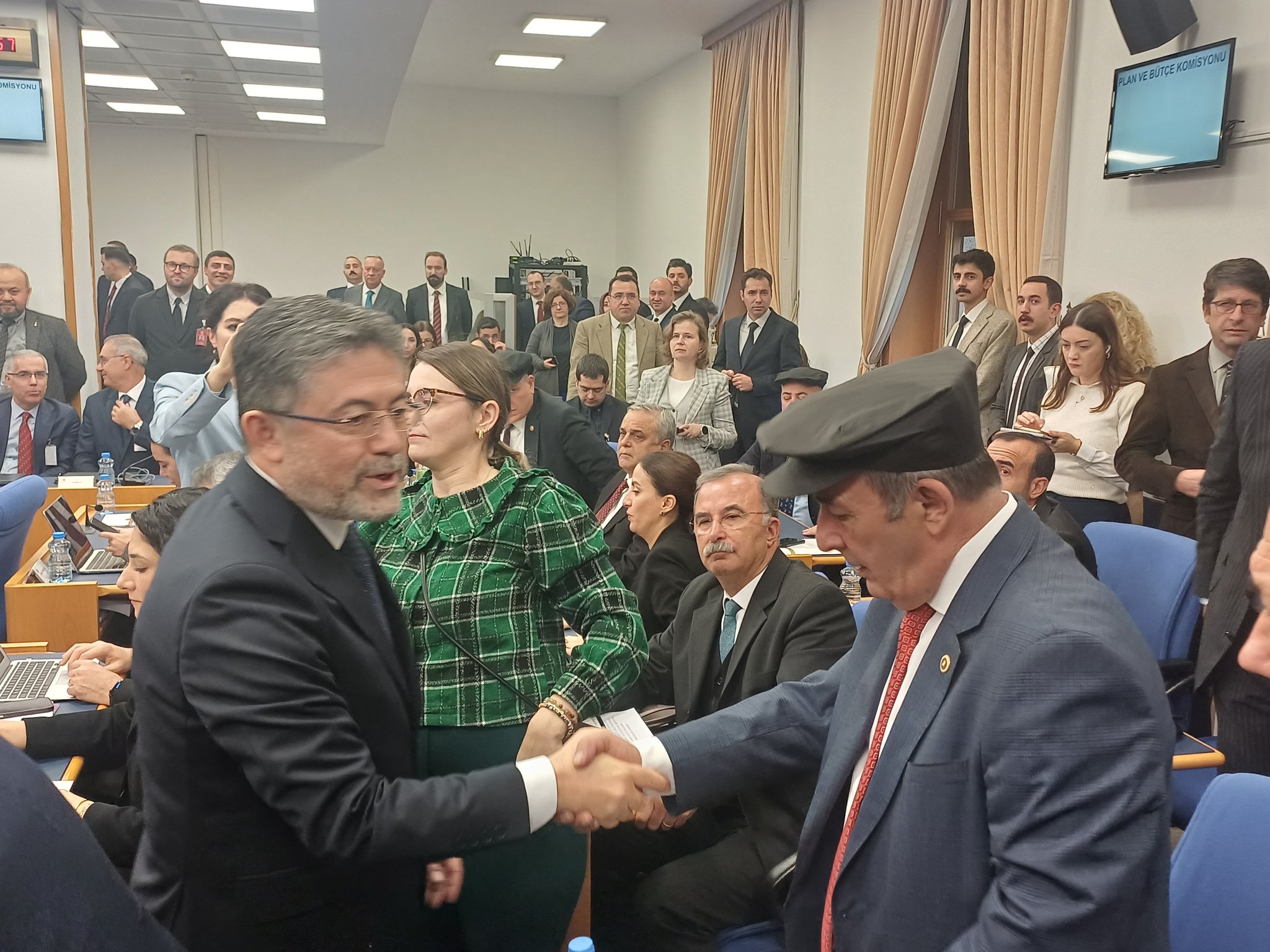 Ankara’da 6 Köşeli Komisyon (1)