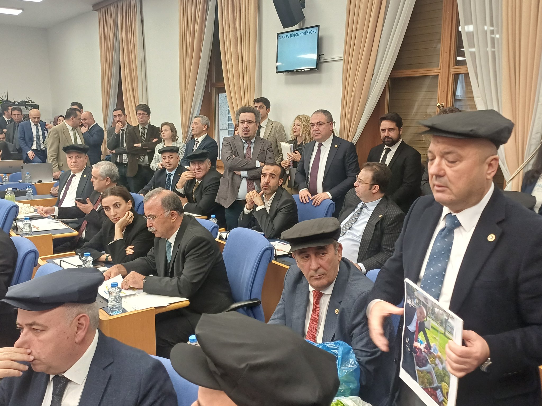 Ankara’da 6 Köşeli Komisyon (4)