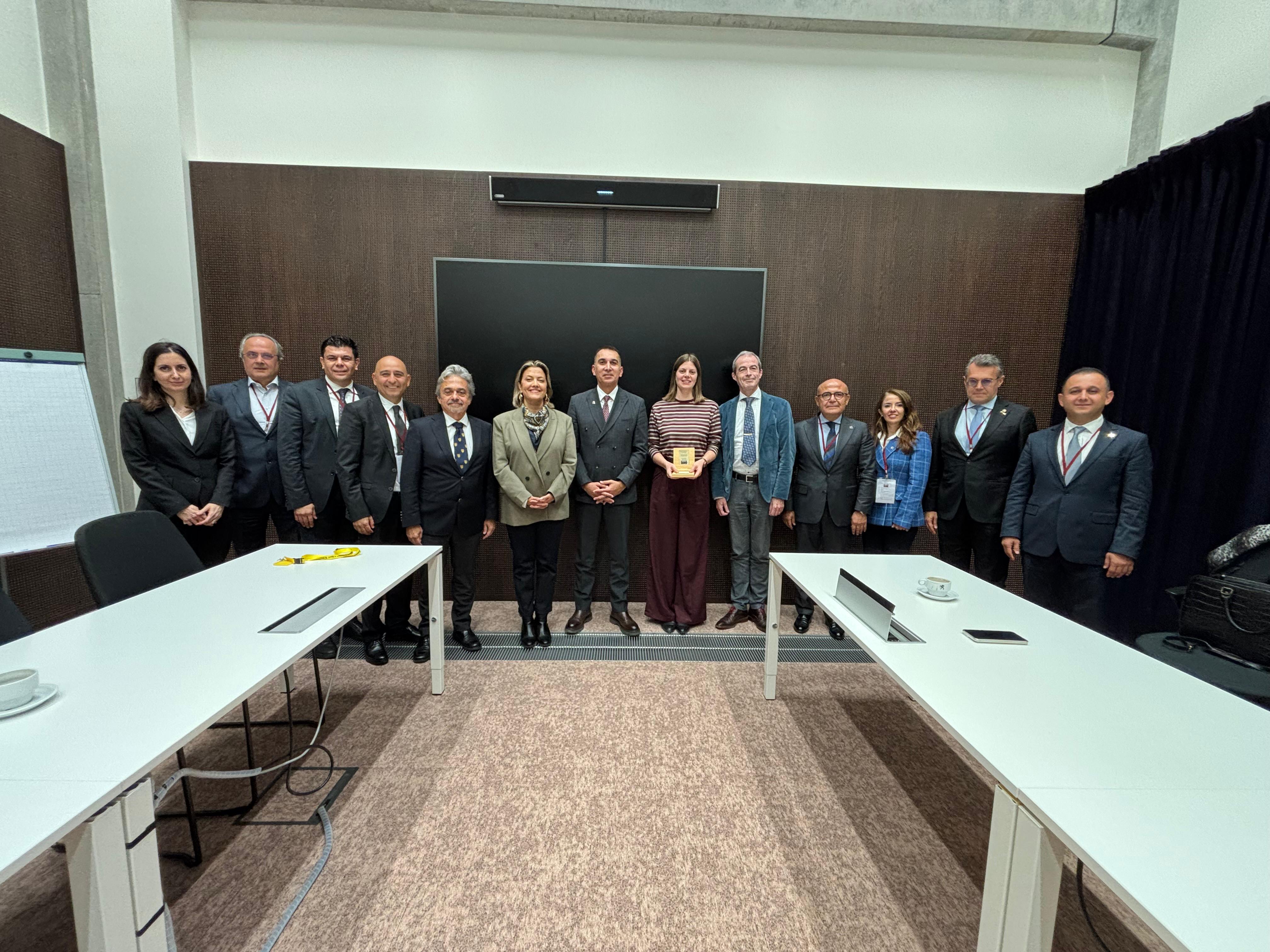 Ansiad Is Gezısı (8)