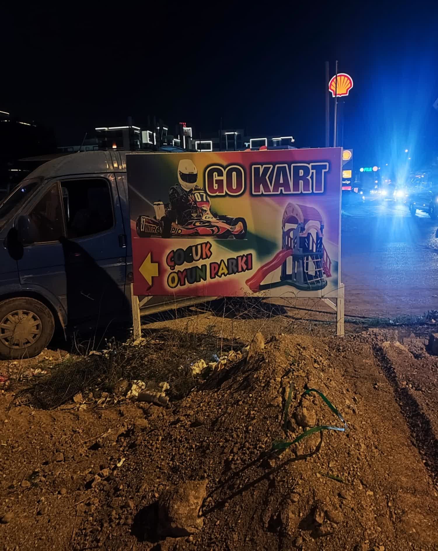 Antalya Altintasta Trafik Isigi Eksikligi Kazalara Yol Aciyor (3)