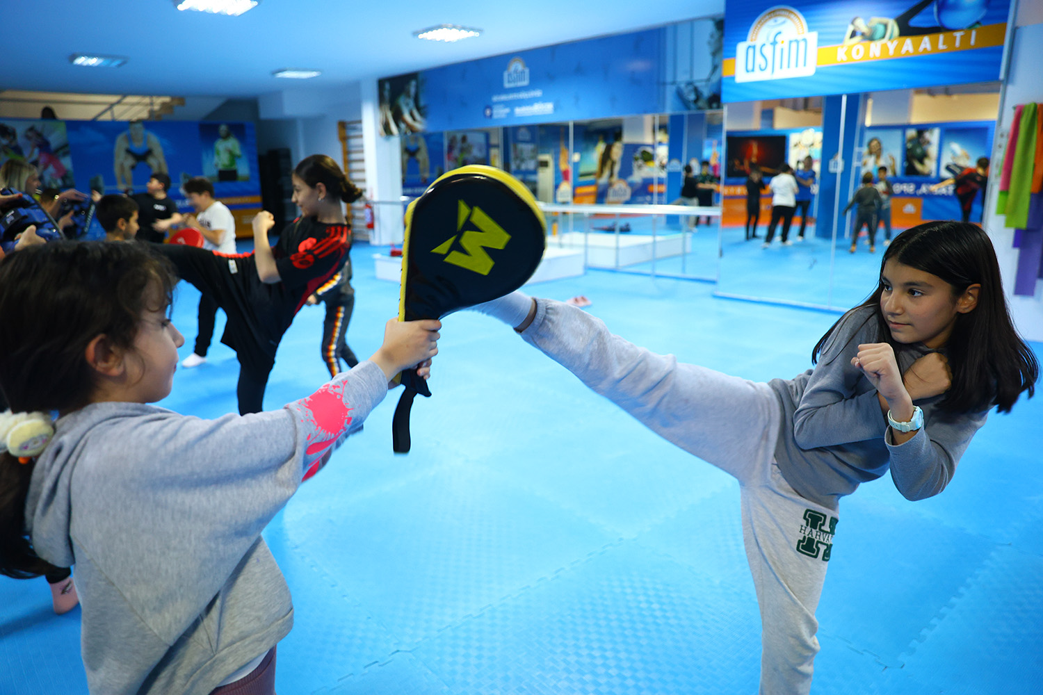 Antalya Büyükşehir Belediyesi’nden Çocuklara Bayram Gibi Destek (28)