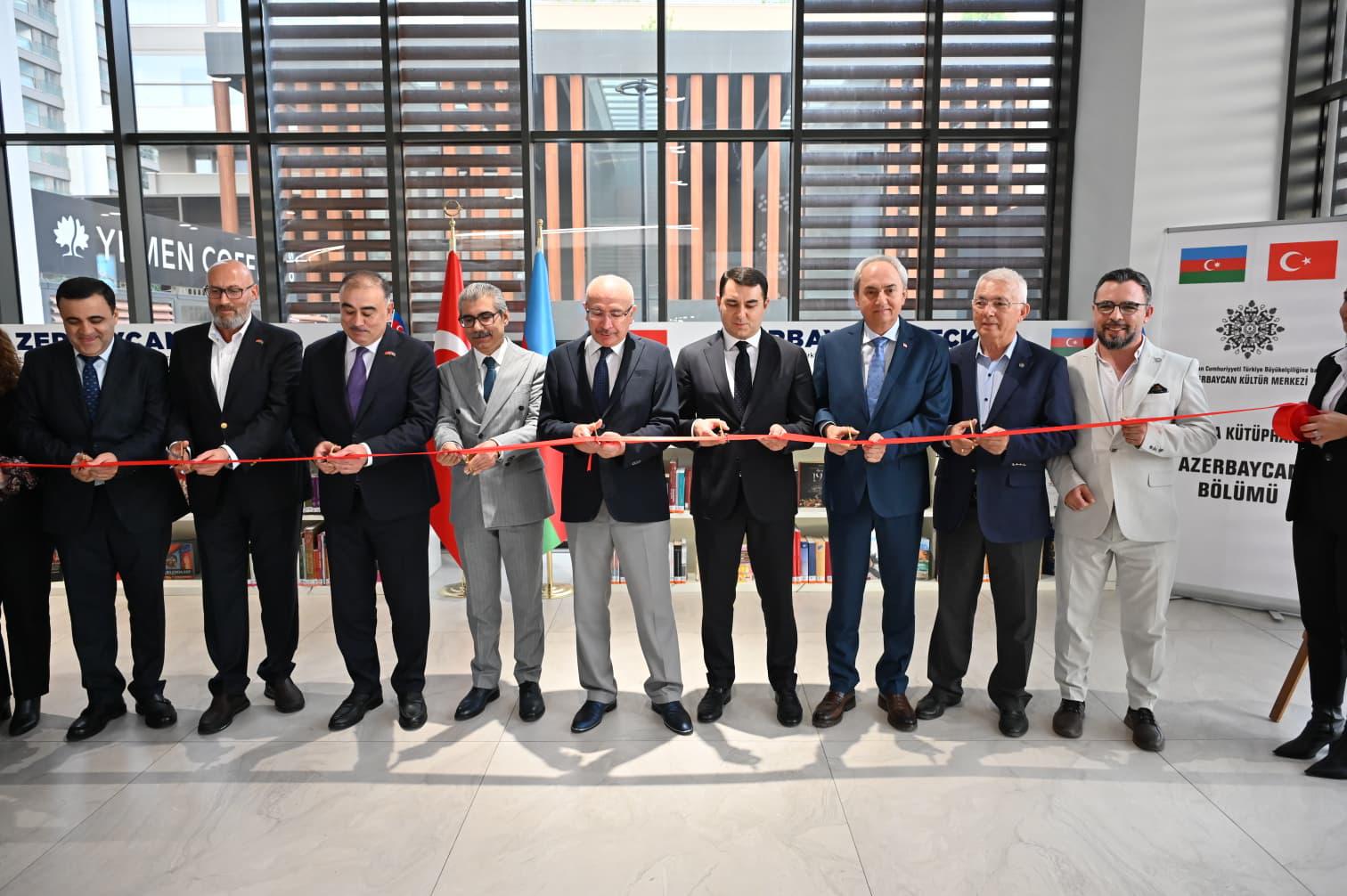 Antalya Kutuphanesinde Azerbaycan Seckileri 5