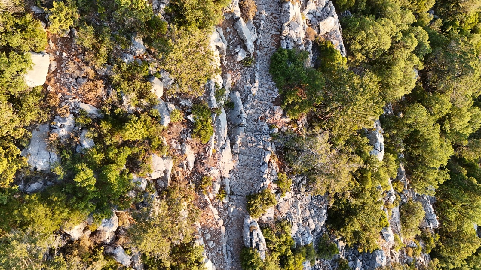 Antalya'da 3 Bin 650 Metrelik Tarihi Kervan Yolu Rotası Dron Ile Görüntülendi (2)