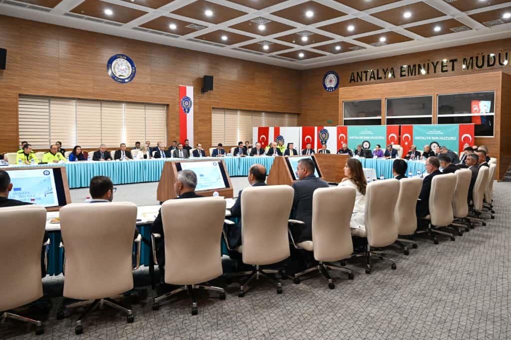 Antalya'da Kamu Kurumlarına Kış Uyarısı (3)