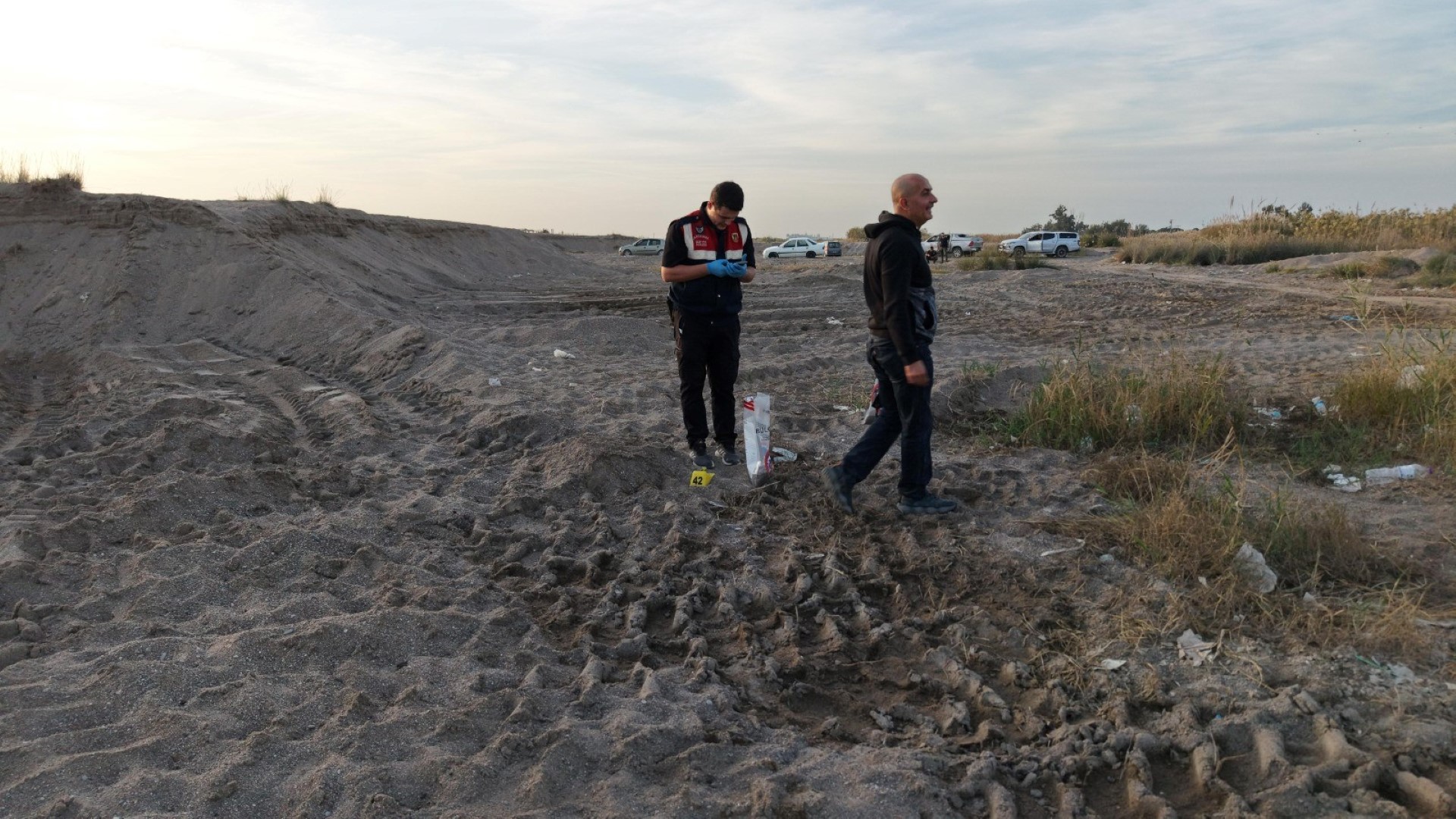 Antalya'da Kum Hırsızları Sahilleri Talan Etti (7)