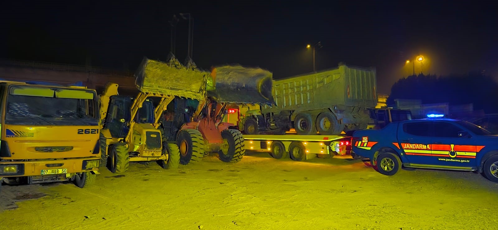 Antalya'da Kum Hırsızlarına Gece Baskını (6)