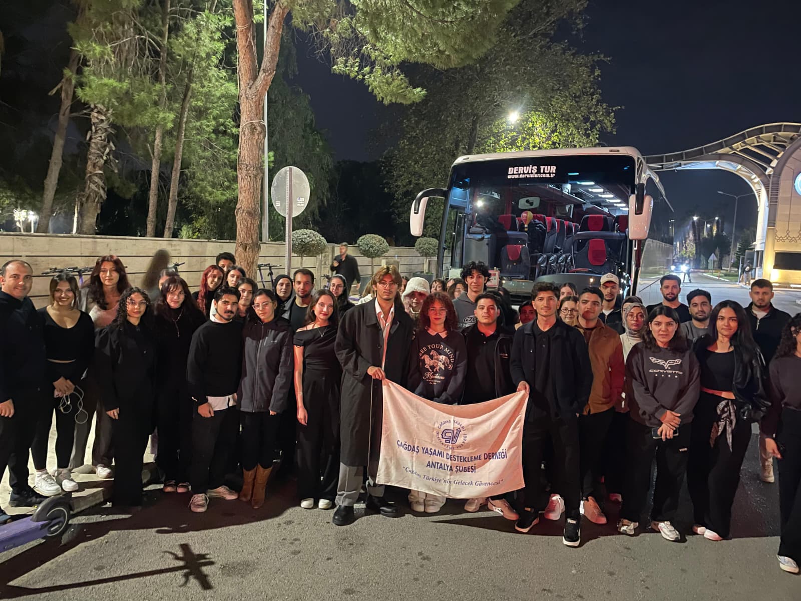 Antalya'dan Anitkabire