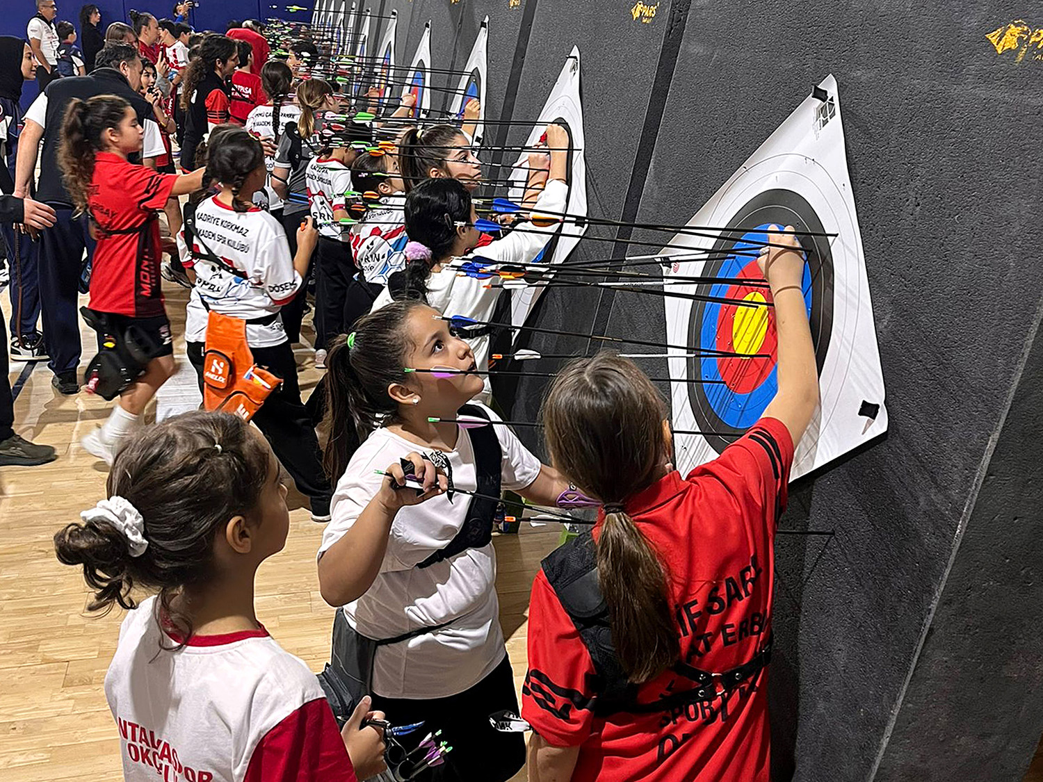 Antalyasporlu Dilruba Naz Altın Atışlarını Sürdürüyor (4)