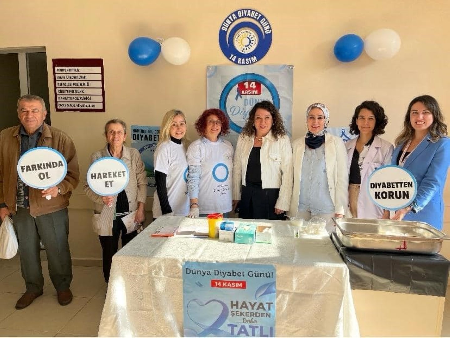 Aydın Devlet Hastanesi'nde Vatandaşlar Diyabete Karşı Bilgilendirildi (2)