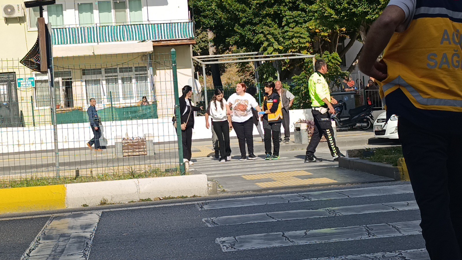 Babasının Arabasını Gören Küçük Çocuk Gözyaşlarına Boğuldu (3)