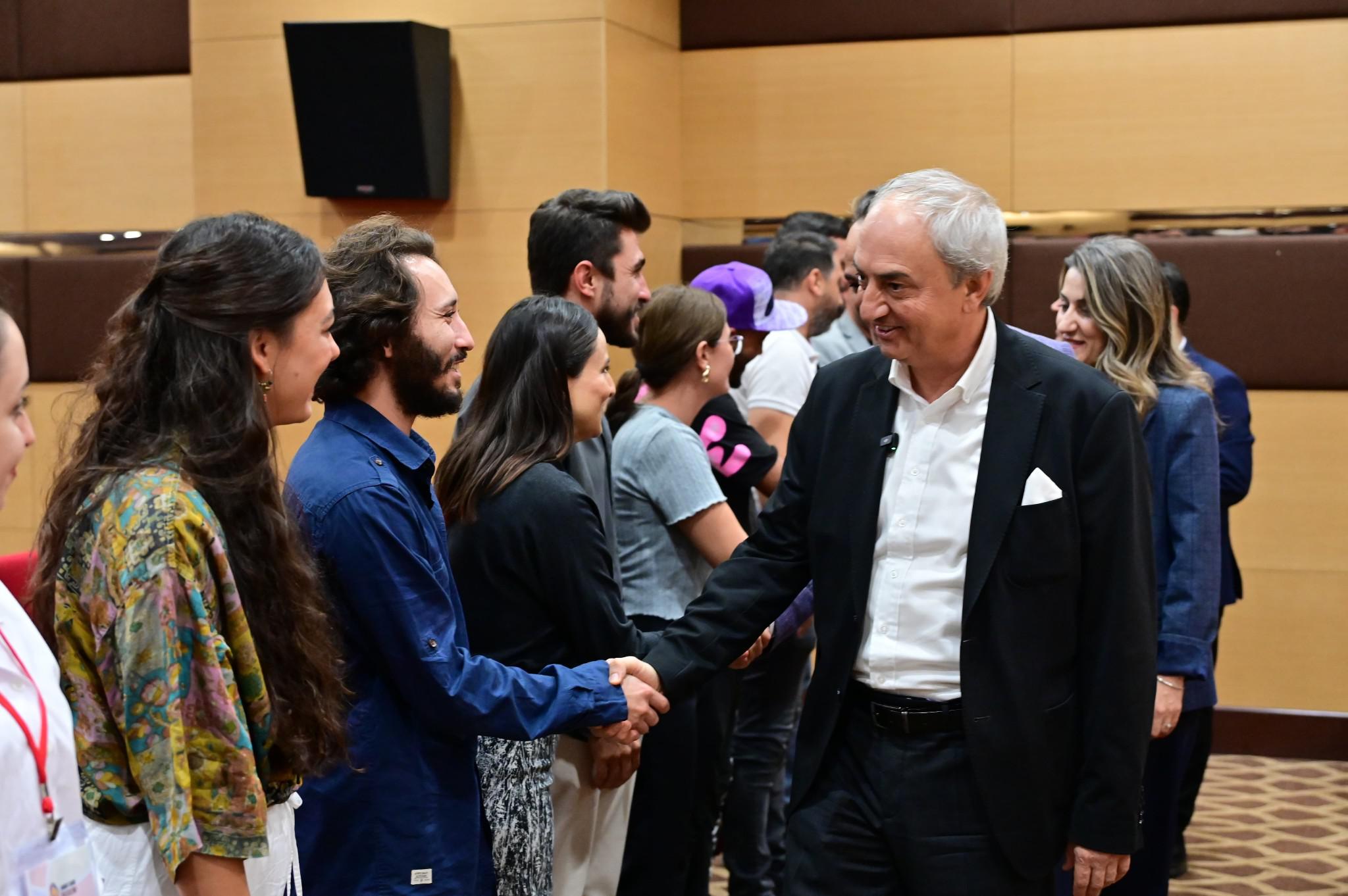 Baskan Kocagozden Kepezin Sanat Emekcilerine Mujde! 7