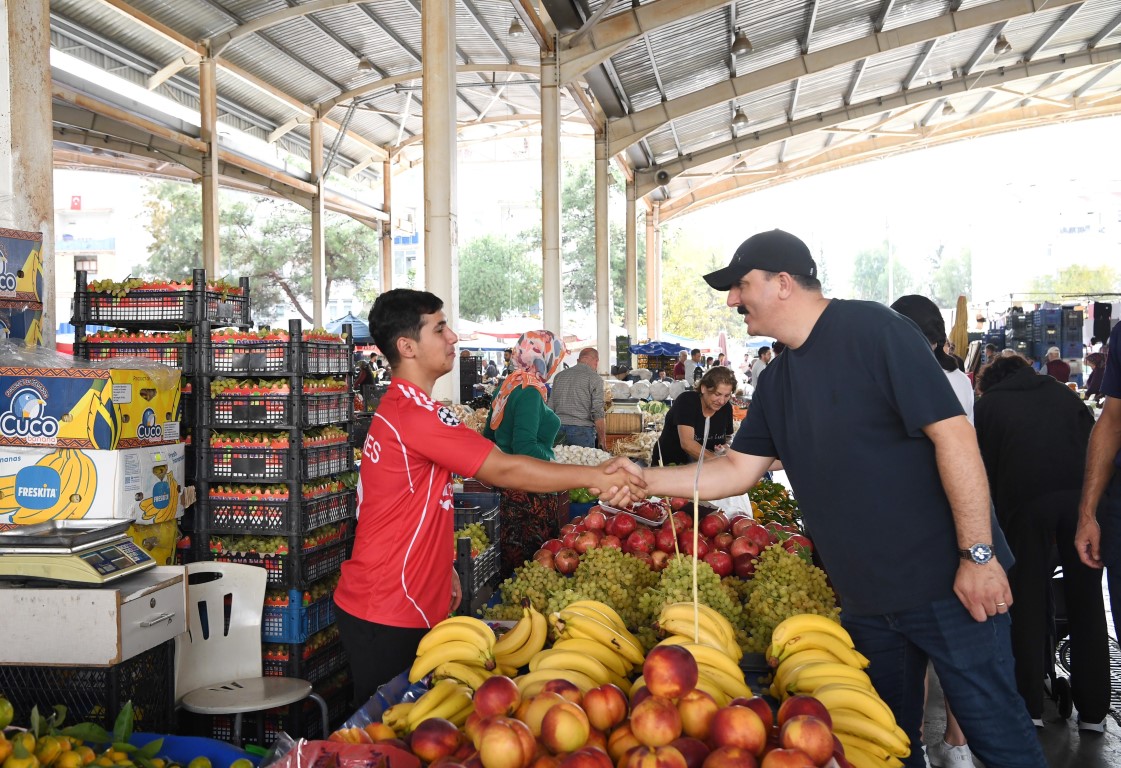 Başkan Kotan Pazar Esnafini Zi̇yaret Etti̇ (4)