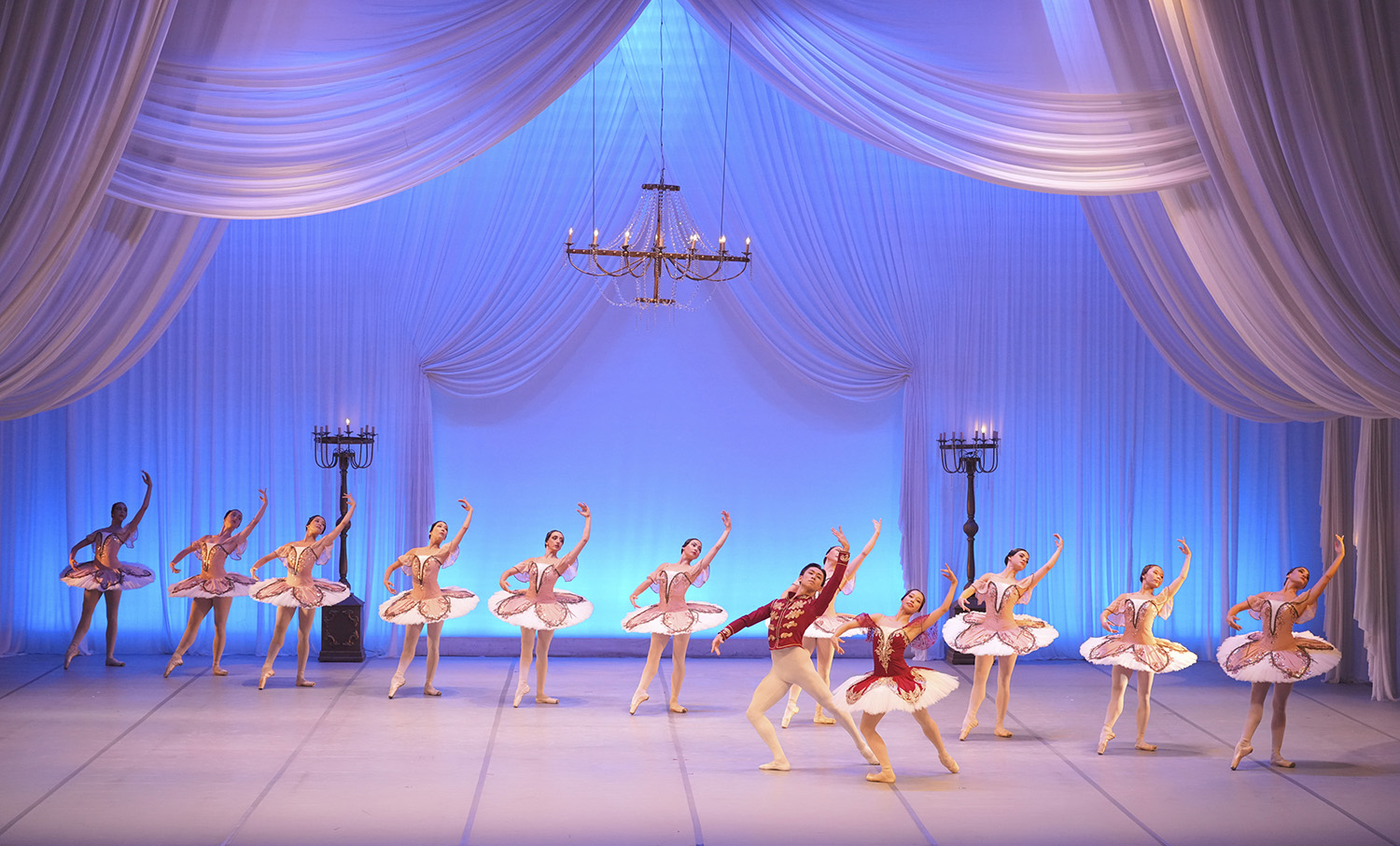 Bir Yaz Gecesi Rüyası Büyülemeye Devam Ediyor (2)