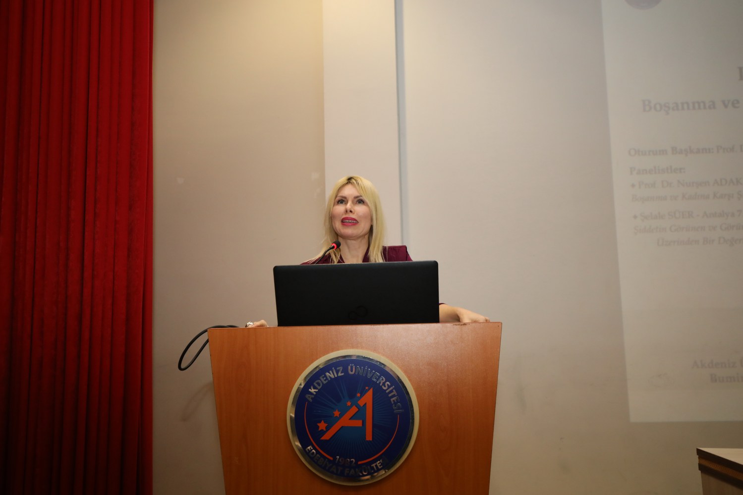 Boşanma Ve Kadına Karşı Şiddet Paneli Düzenlendi (5)