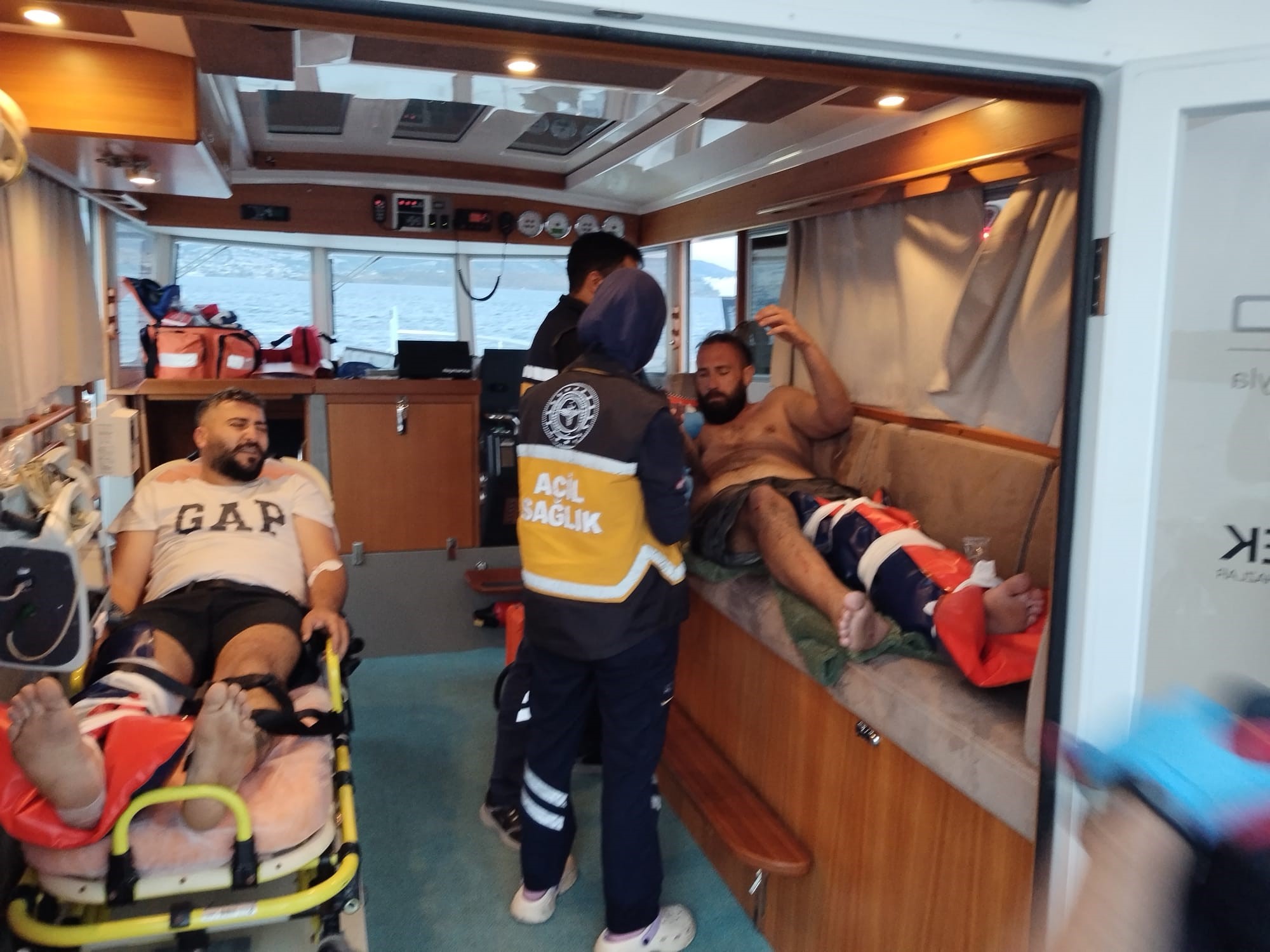 Bot Kayaliklara Carpti (2)