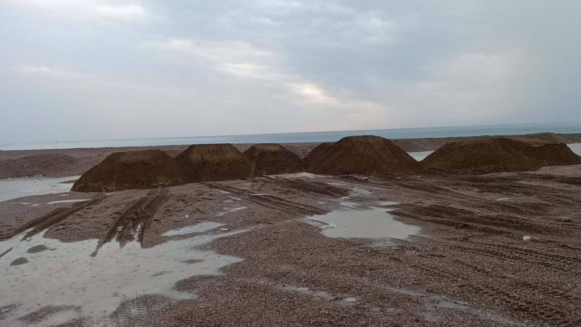 Calinan Kumlar Sahile Geri Dokuldu (2)