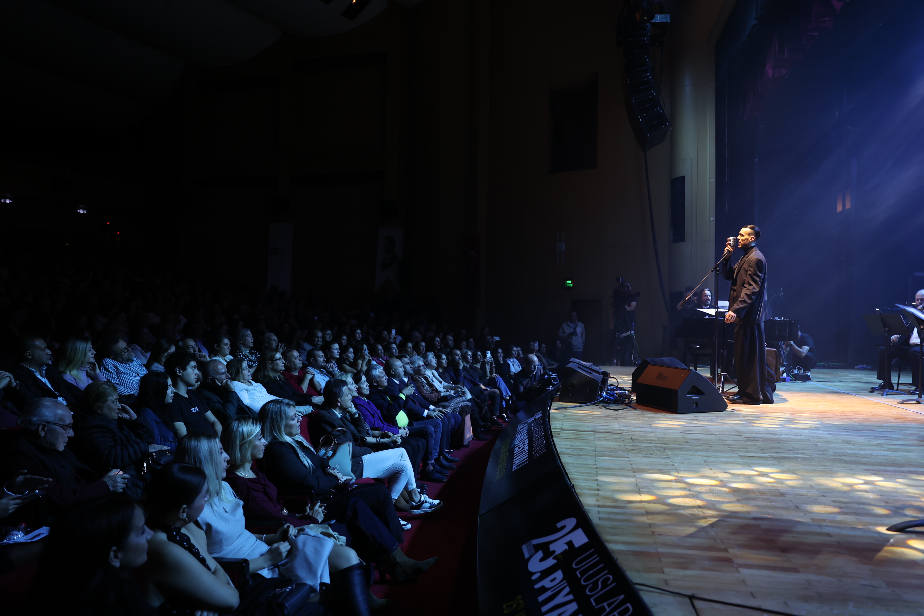 Cem Adrian Ve Antalya Devlet Senfoni Orkestrası Büyüledi (18)