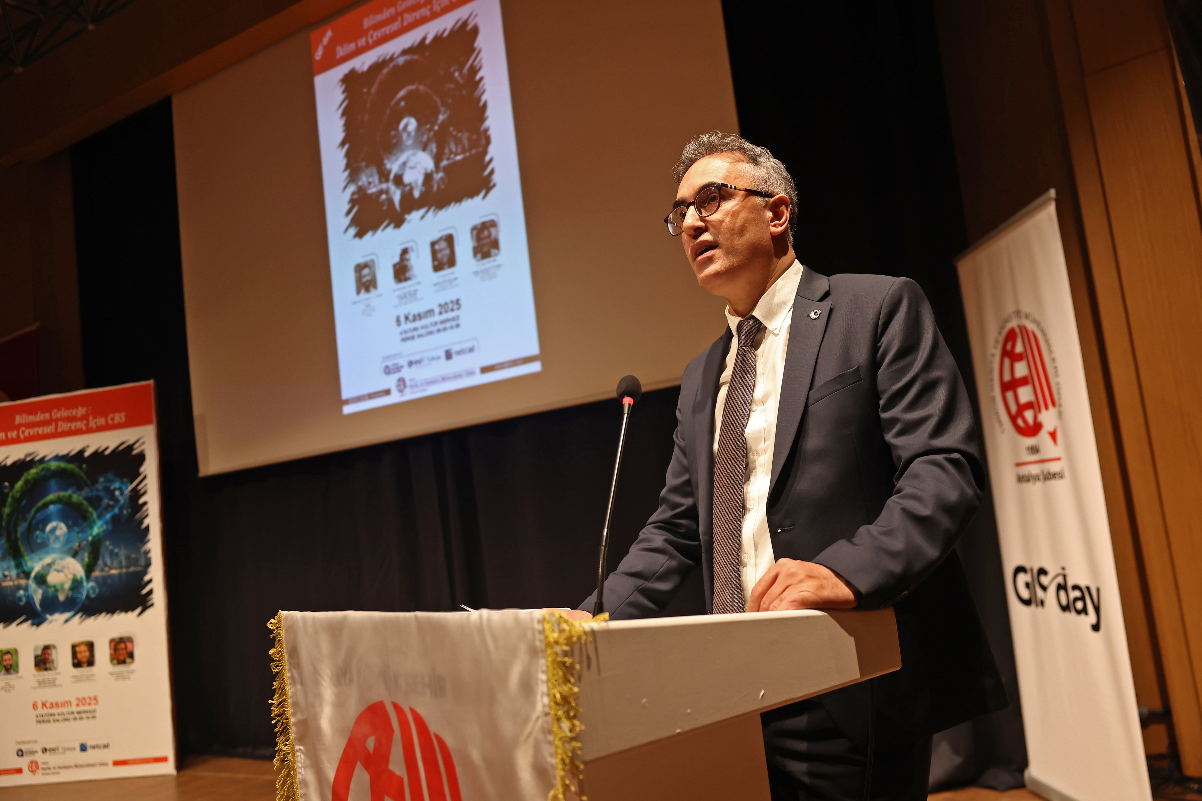 Coğrafi Bilgi Sistemleri Günü Etkinliğinde Büyükşehir Imzası (8)