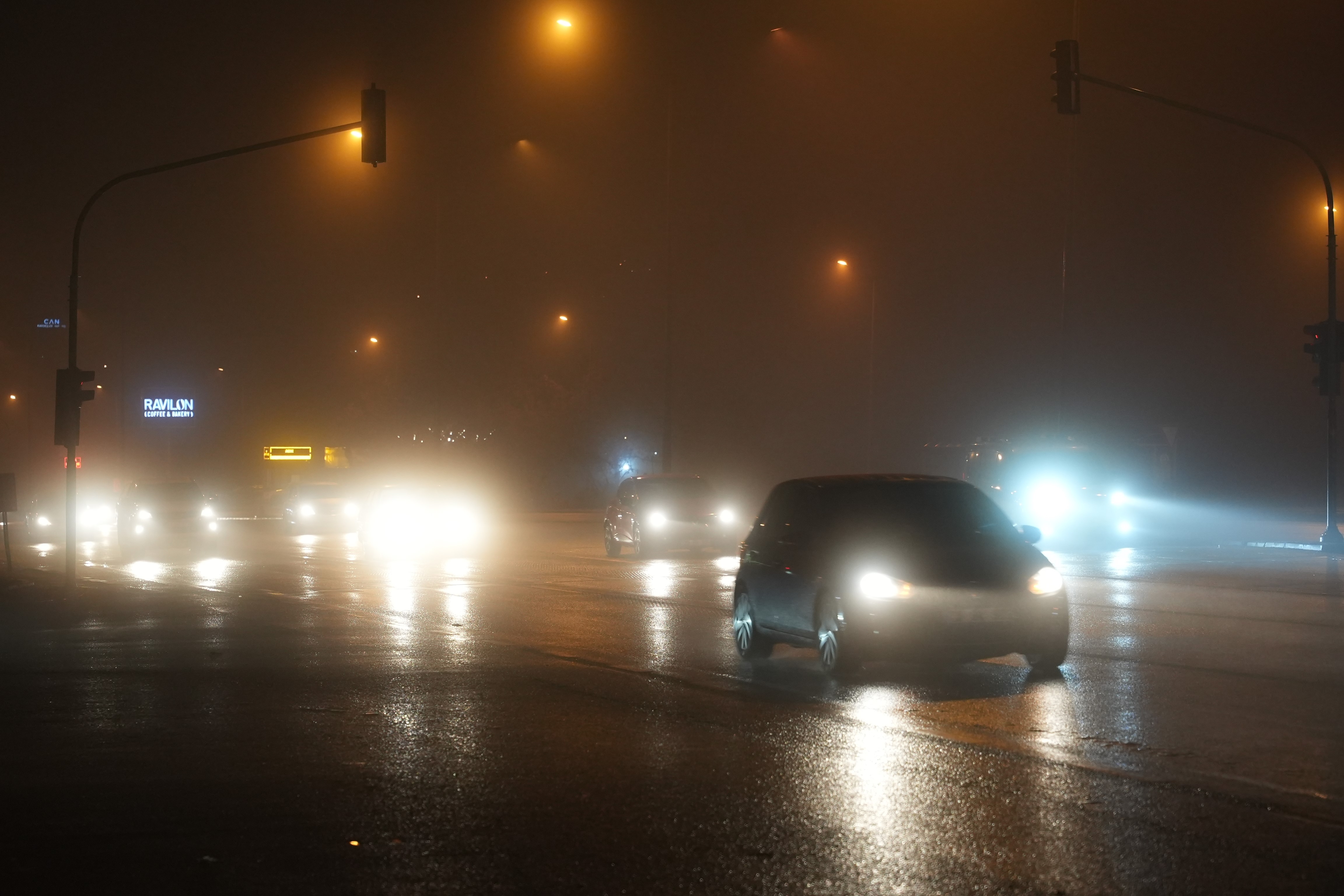 Denizli’de Yoğun Sis Yaşamı Zorlaştırdı (1)