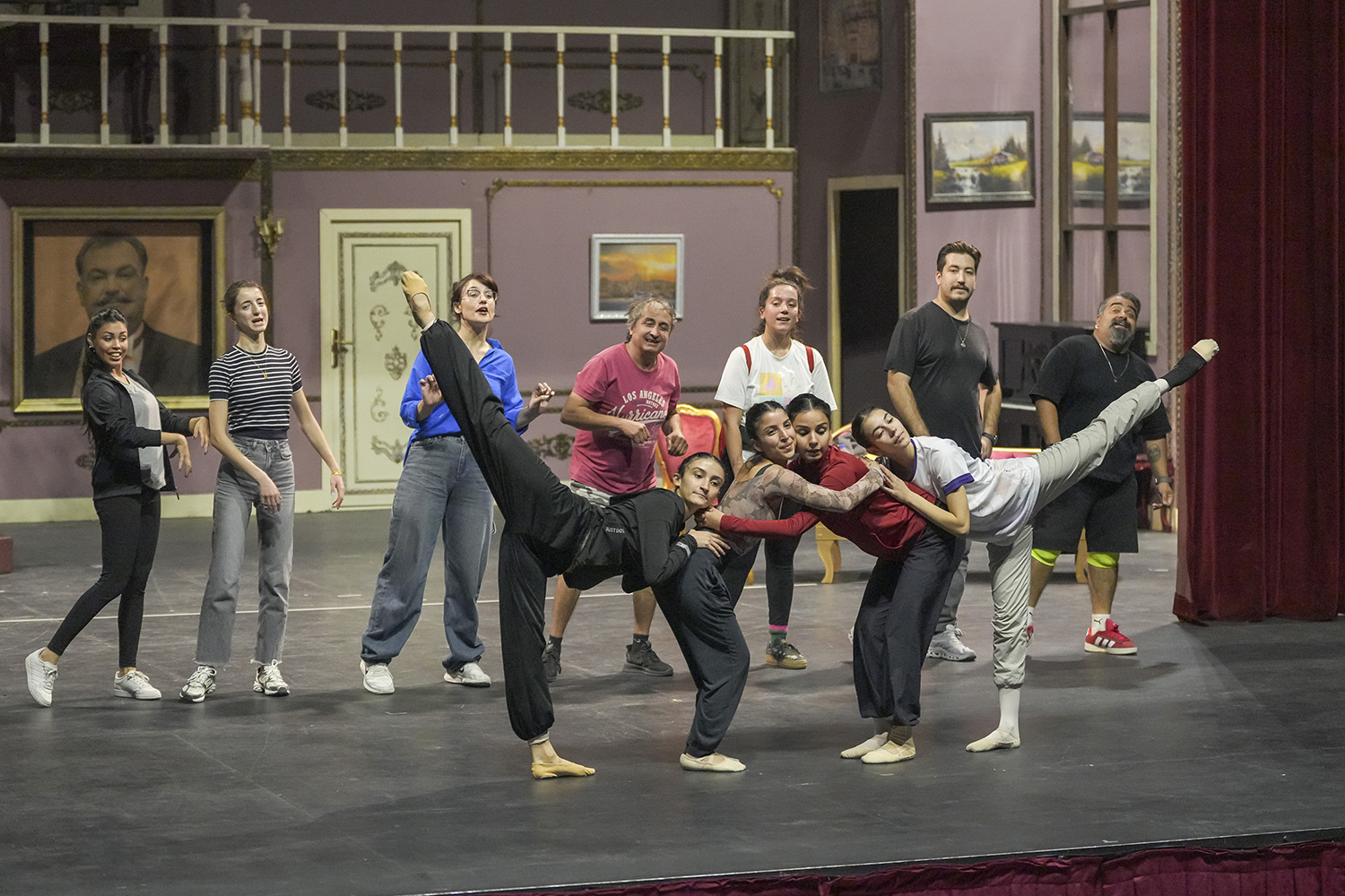 Dünya Prömiyeri ‘Dino Ormanı’ Sahneye Çıkıyor (1)