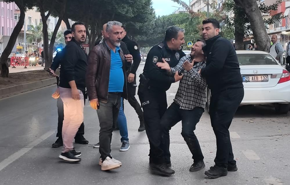 Ekmek Almaya Giden Yasli Adam Canindan Oldu (3)
