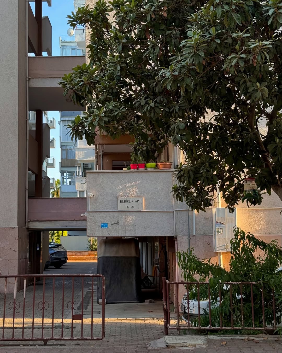 Elbirlik Apartmanı Nerede (5)