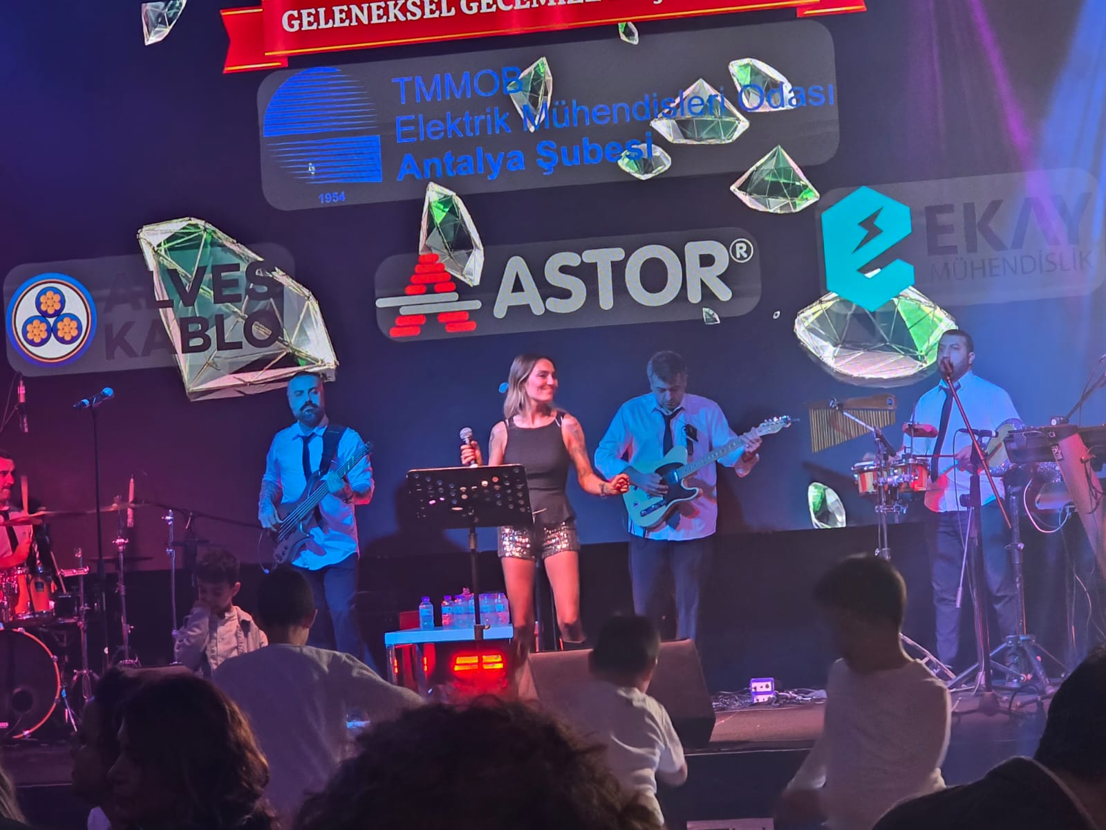 Emo’dan Önemli Ödüller (4)