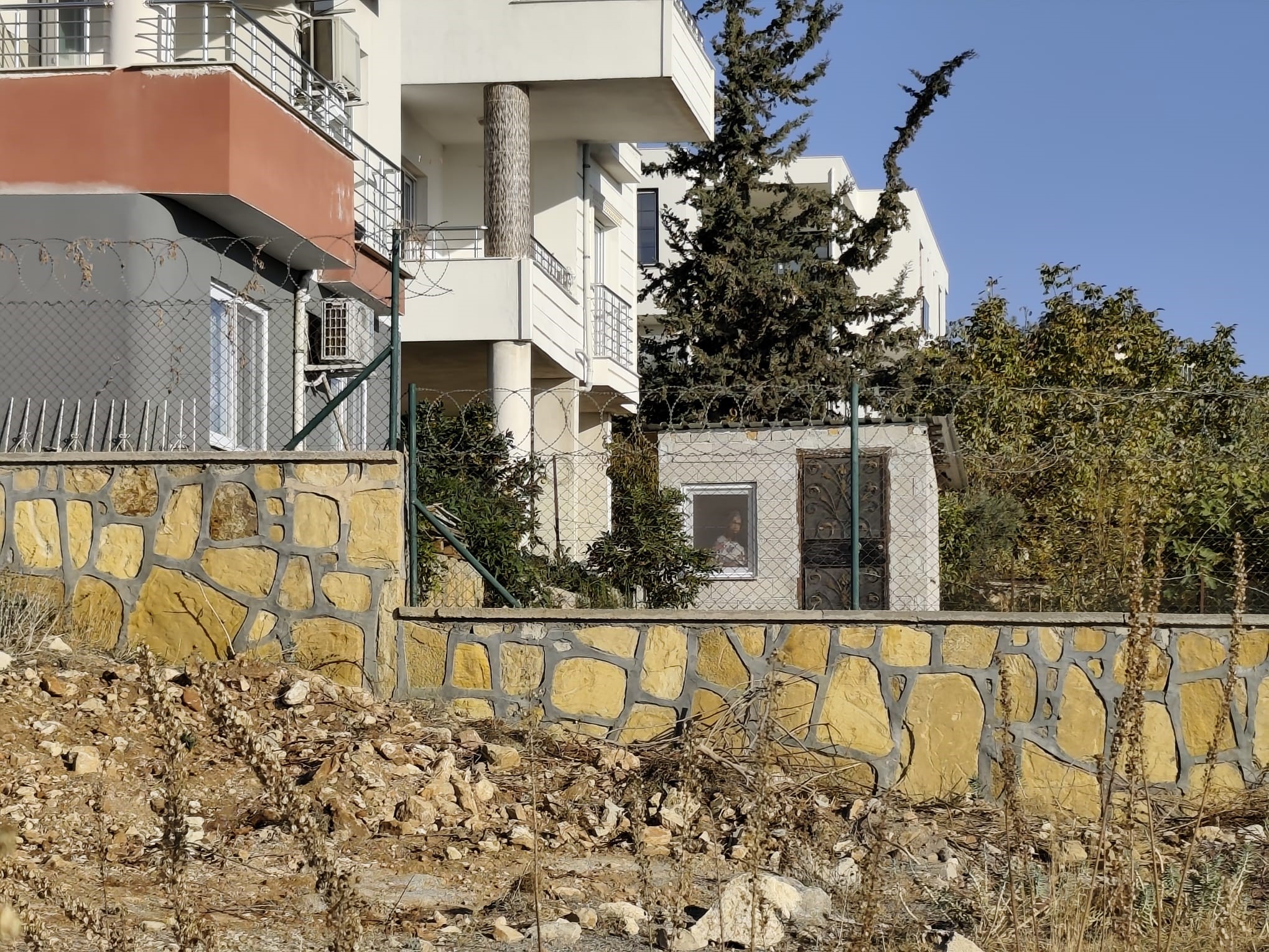 Engelli Kadının Kulübede Yaşamı Yürekleri Burktu (2)