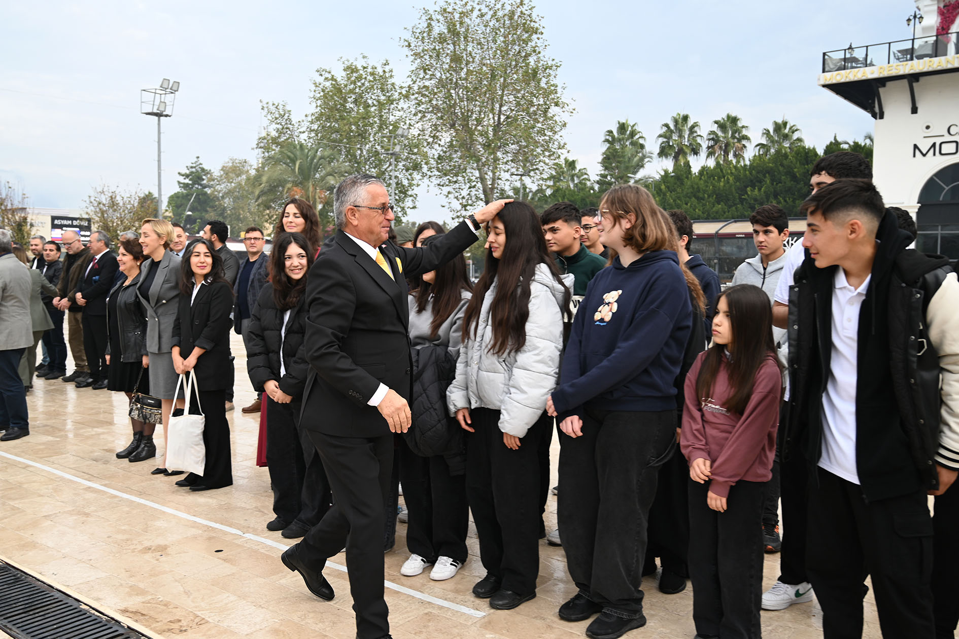 Eski Öğretmen Belediye Başkanı Öğretmenleri Unutmadı (2)