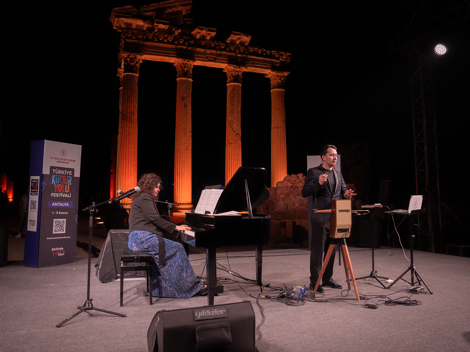 F E S T I V A L H E Y E C A N I H E R S O K A K T A 995266 295261