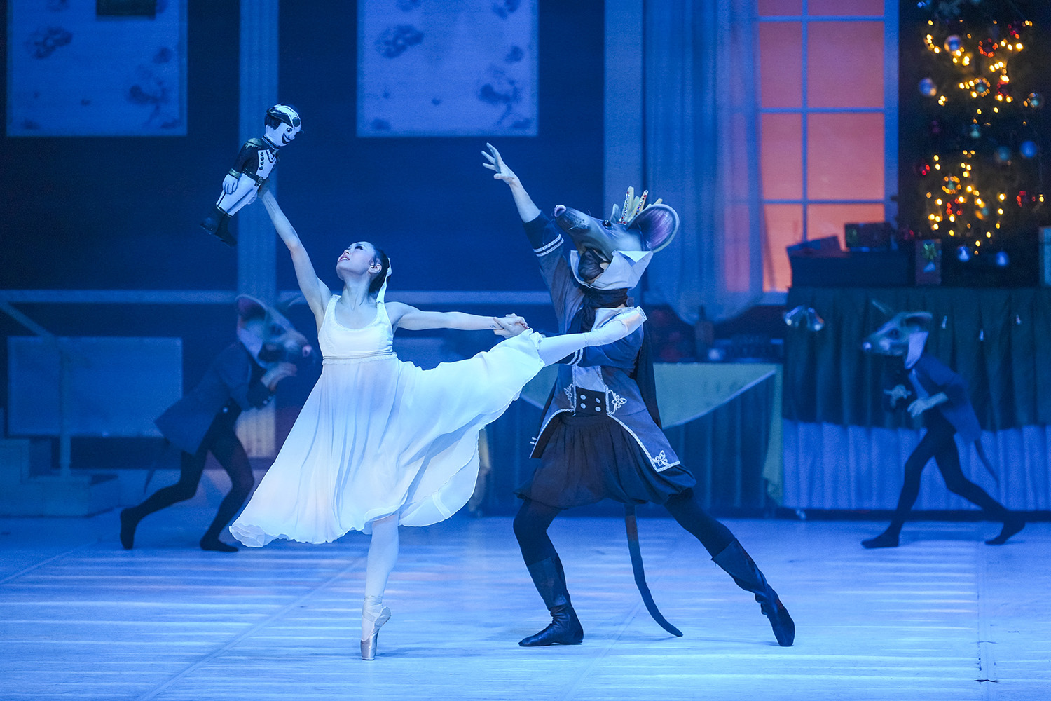 Fındıkkıran Antalyalıları Sihirli Sahnesine Davet Ediyor (3)