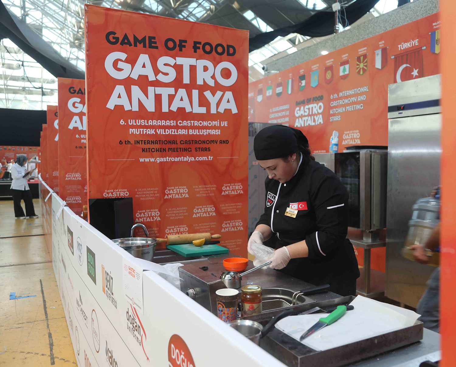 G E L E C E G I N S E F L E R I G A S T R O N O M I K A R I Y E R L E R 1030327 305697