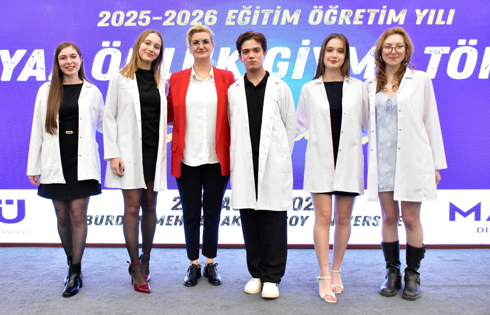 Gelecegin Dis Hekimleri Onluk Giydi 1029076 305342 (Large)