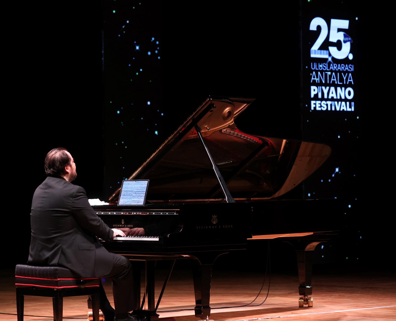 Gökhan Aybulus Antalyalıları Büyüledi (11) (Large)