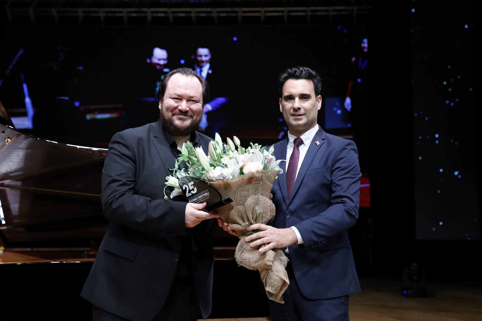 Gökhan Aybulus Antalyalıları Büyüledi (6) (Large)