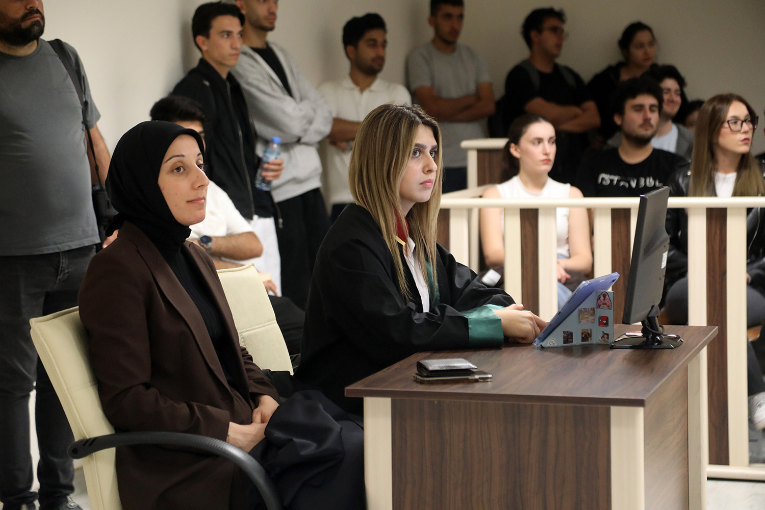 H U K U K O G R E N C I L E R I N D E N G E R C E G I N I A R A T M A Y A 1018758 302243