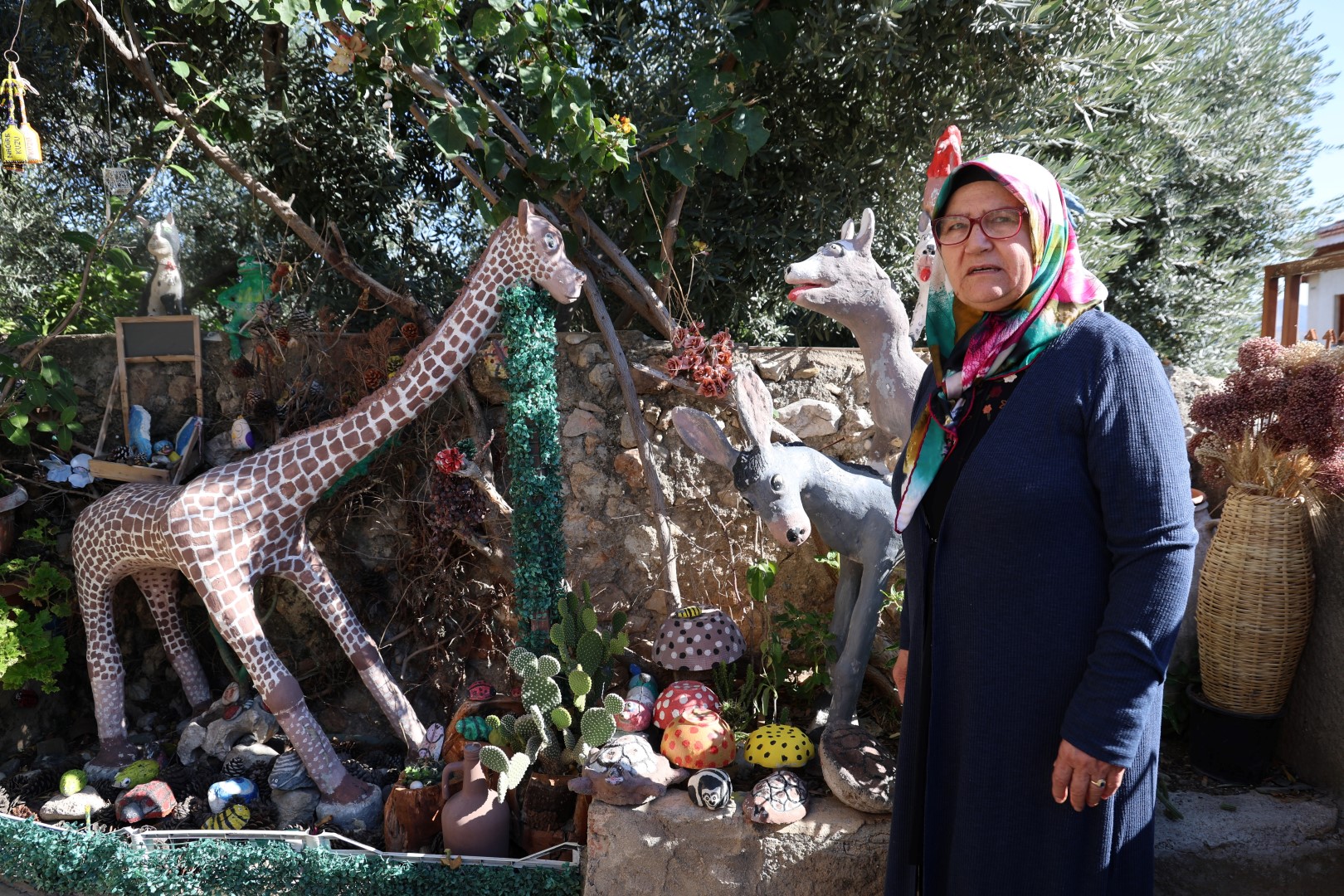Halk Eğitimden Emekli Oldu Atıkları Evinde Sanata Dönüştürdü (4)