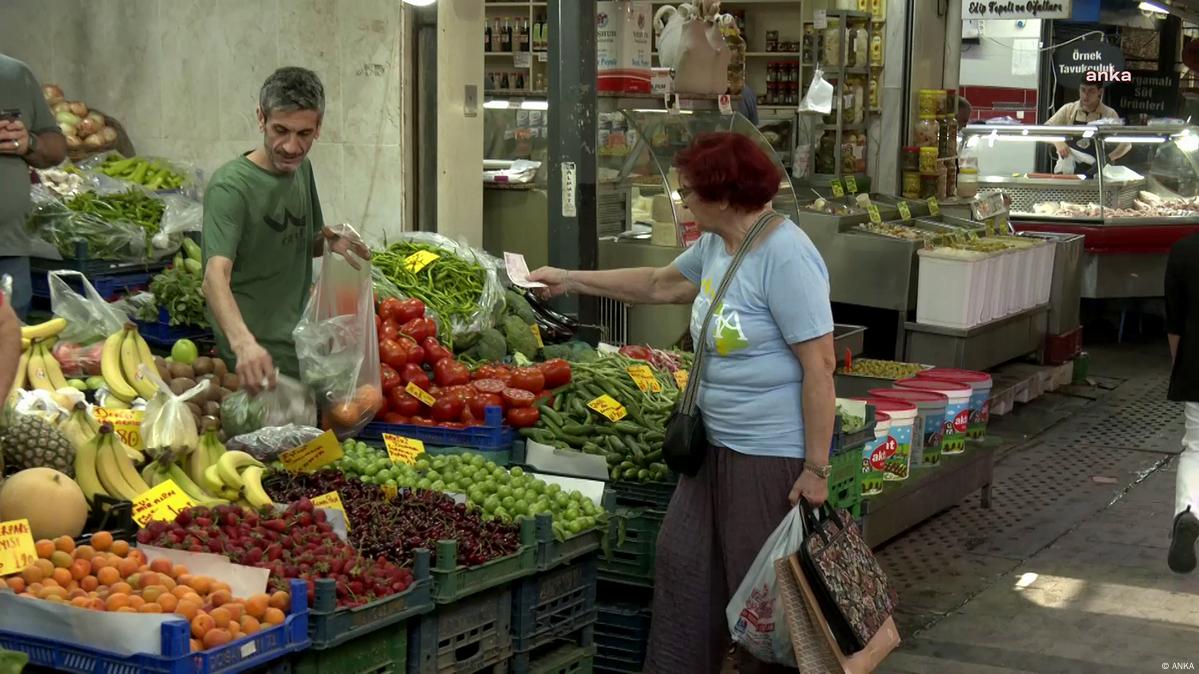 Halkın Gerçeği Pazar Yeri, Hükümetin Gerçeği Ise Istatistik (3)