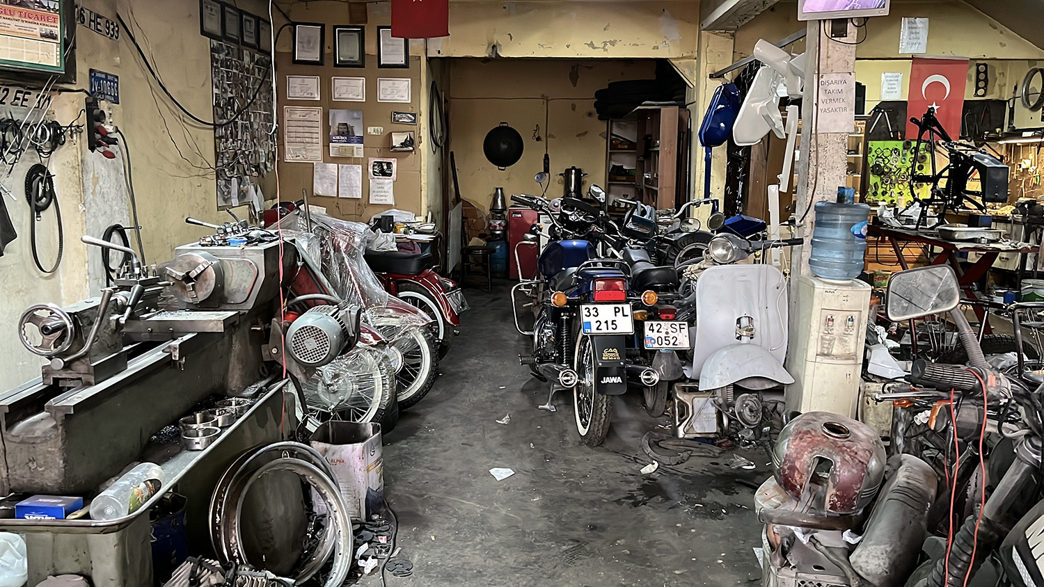 Hurdaya Dönen Jawa Motosikletler Atölyede Yeniden Gün Yüzüne Çıkıyor (5)