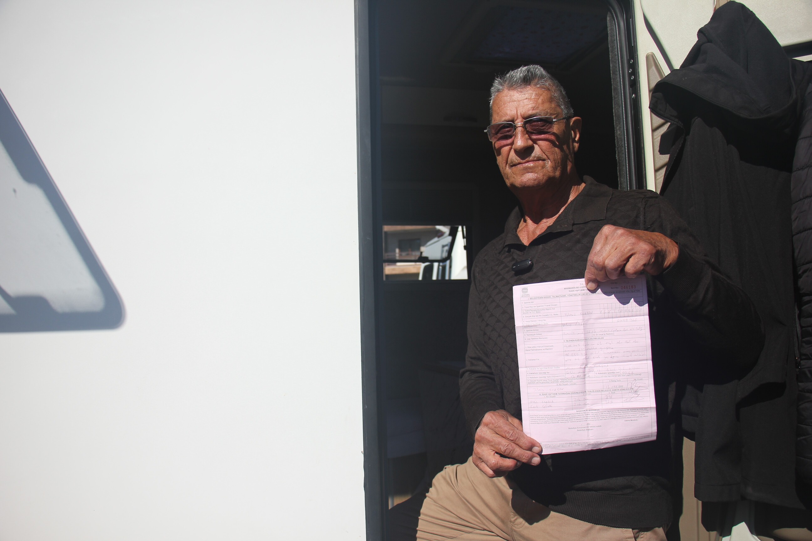 Karavanda Yasayan Adama Barinma Tutanagi (2)