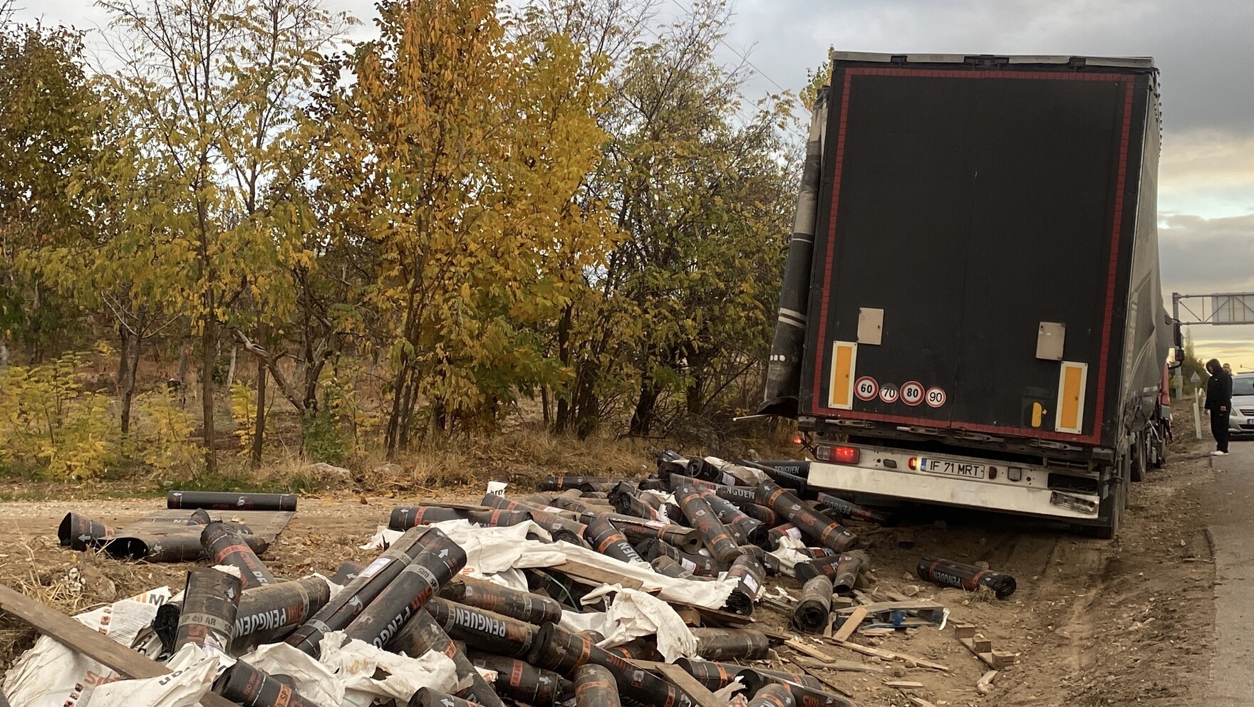 Kavsaga Hizli Giren Tir Oromobile Carpti (2)-1