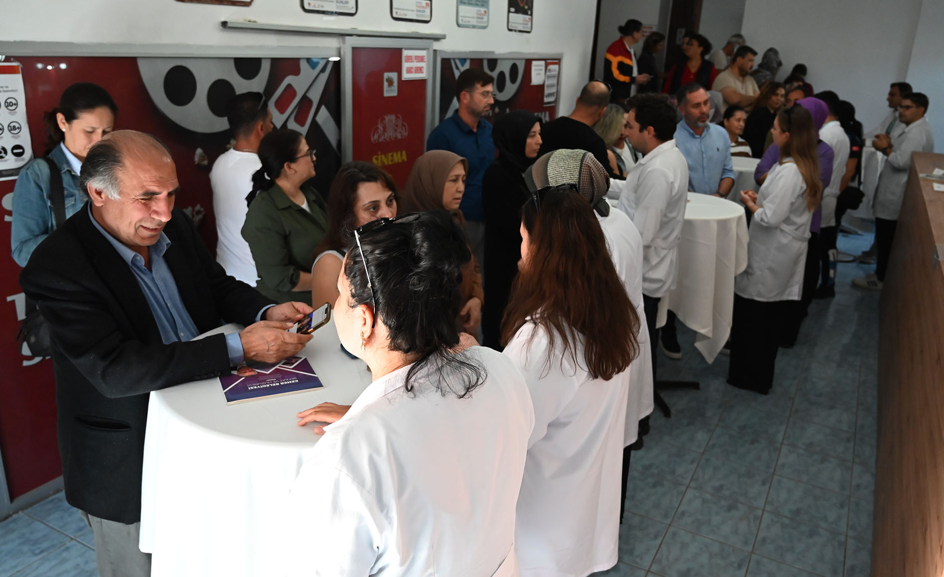 Kemer Belediyesi’nden Öğrencilere 3 Bin 500 Tl Burs Desteğ (1)