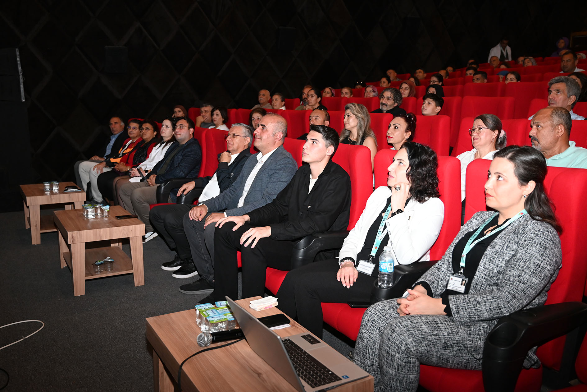 Kemer Belediyesi’nden Öğrencilere 3 Bin 500 Tl Burs Desteğ (5)