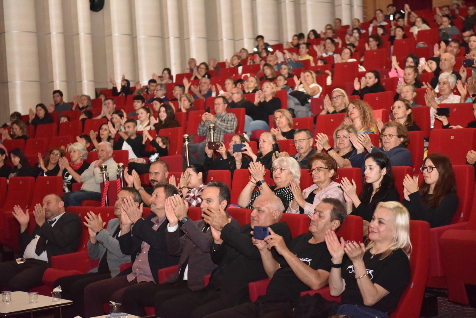 Kepez Belediyesi, Ataturku Sevdigi Sarkilarla Yad Etti 2