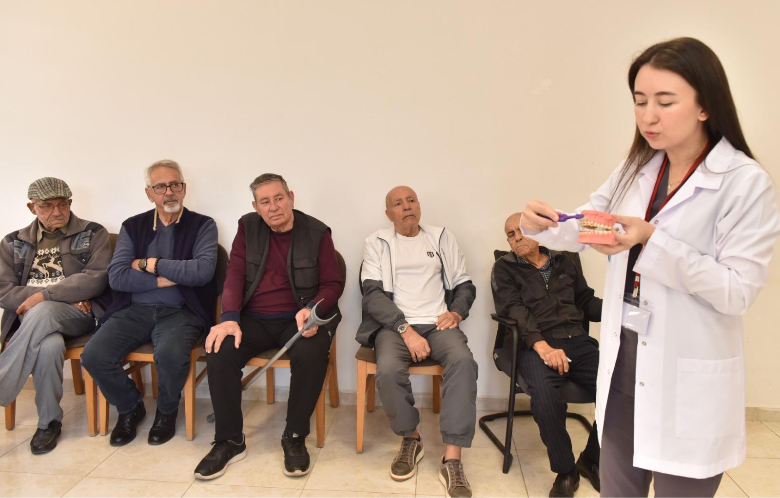 Kepezin Huzurevi Sakinlerine Agiz Ve Dis Sagligi Taramasi 2